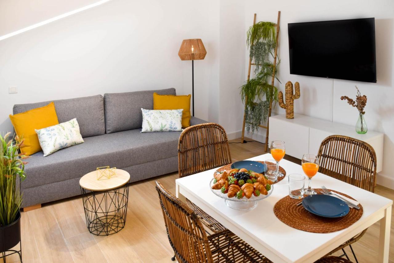 Holidays2Malaga Trinidad Renovated 1 Bedroom Penthouse Close To City Center Exterior foto