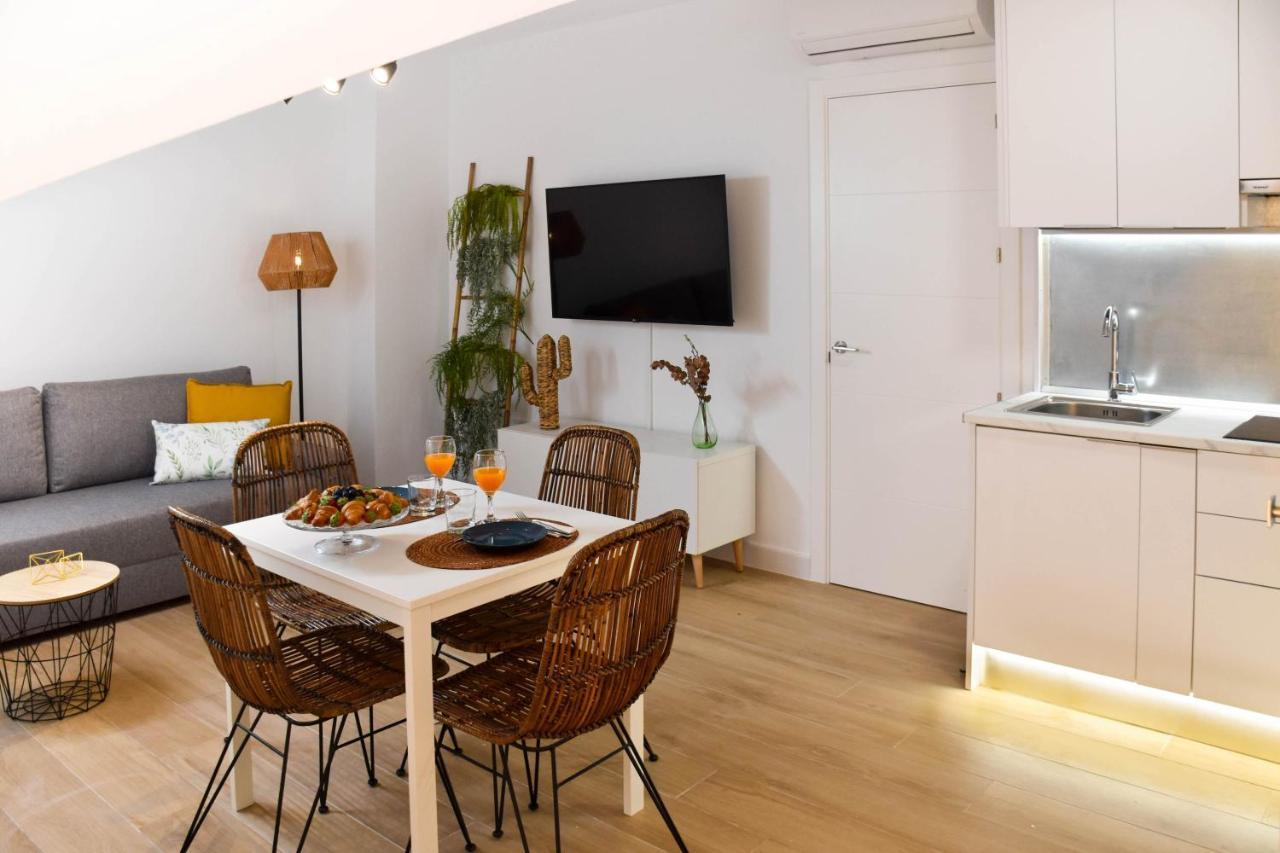Holidays2Malaga Trinidad Renovated 1 Bedroom Penthouse Close To City Center Exterior foto